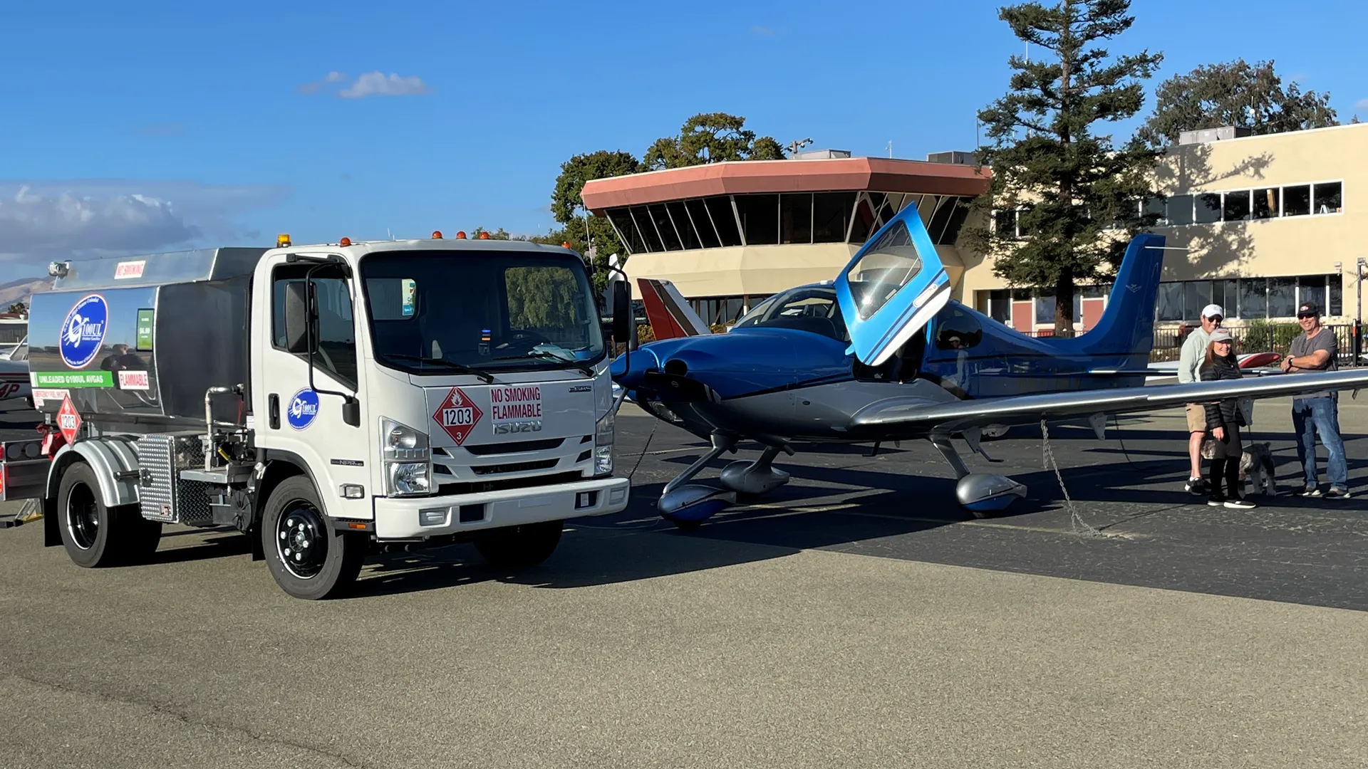 One of the half-dozen Cirrus Aircraft which refueled with G100UL Avgas during the KRHV event.
